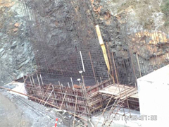 Mur de soutènement en aval (RD) de digue-vanne